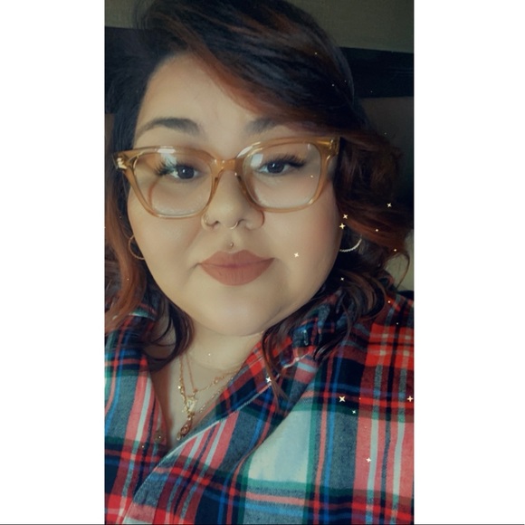 Meet your Posher, Yolanda - Picture 1 of 1